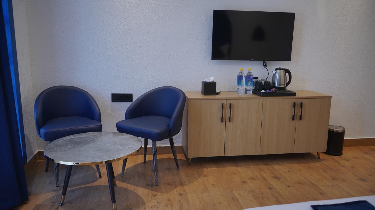 Gallery Photo 09
