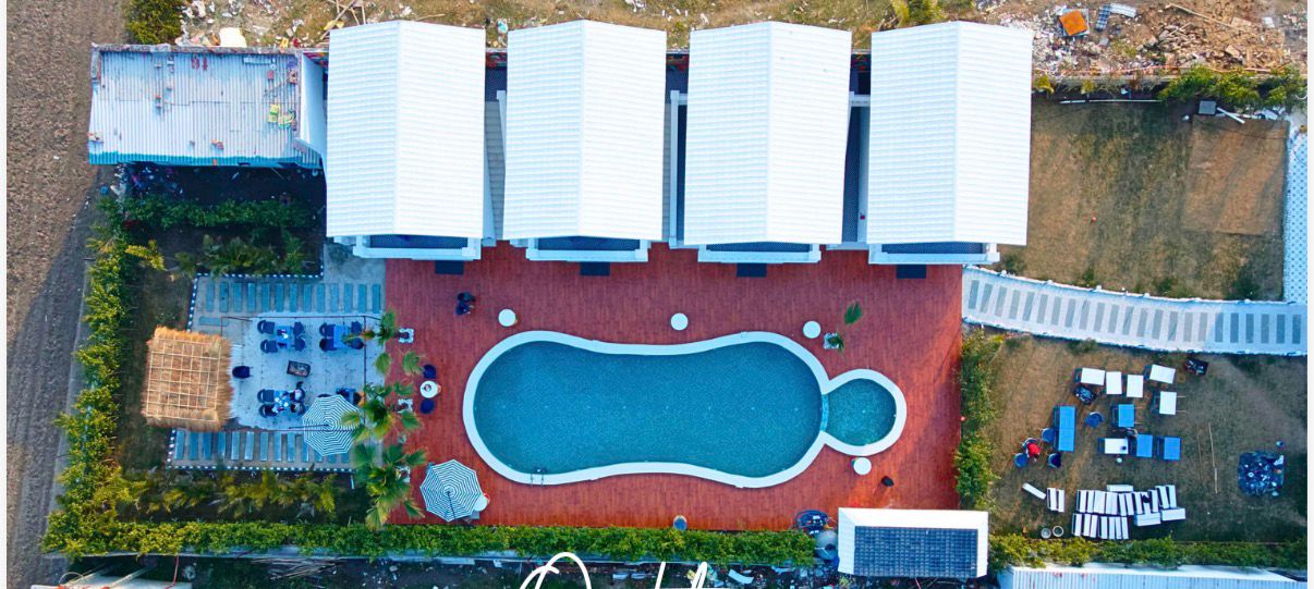 Poolside at Deer Donna
